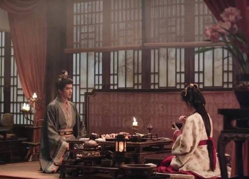 什么叫我的妻子看上了我的好兄弟?合着就我夹在中间多余是吧!嫁金钗