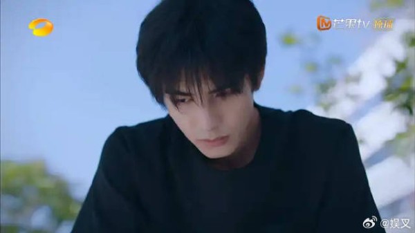 舅舅让凌霄管瘫痪的妈妈，凌霄委屈气炸：凭什么