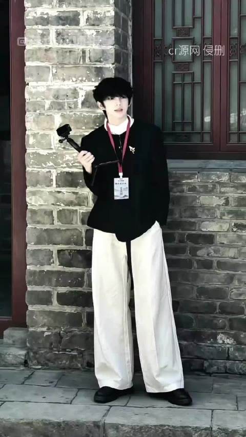 陈浚铭的高音跟他的腿一样长, .