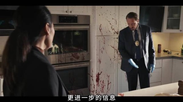 杀手父亲突发失忆,好友来电提醒抢做证物布置