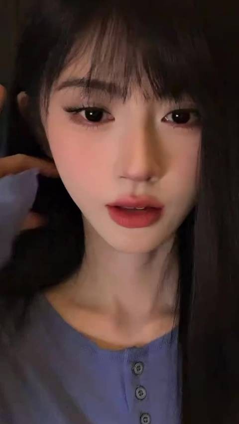 鞠婧祎称放松自己就是睡觉,直言我真的很爱睡觉