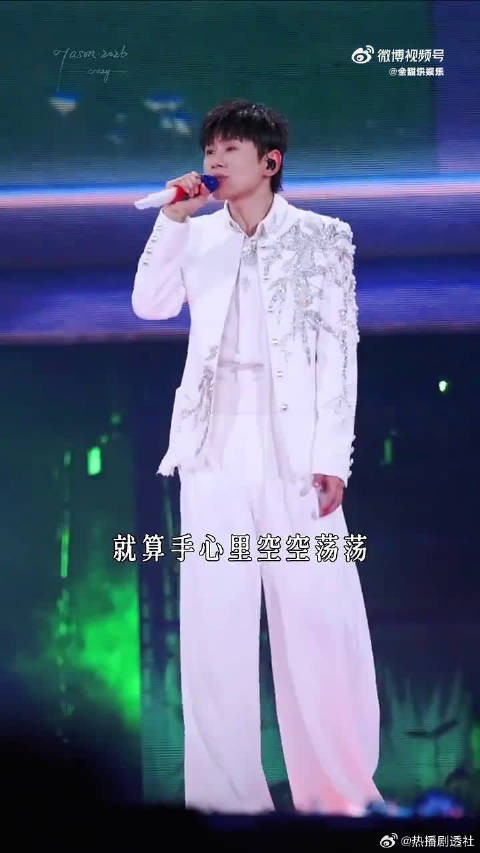 张杰前路有光正式上线,用厚重歌声致敬先辈走万里征途