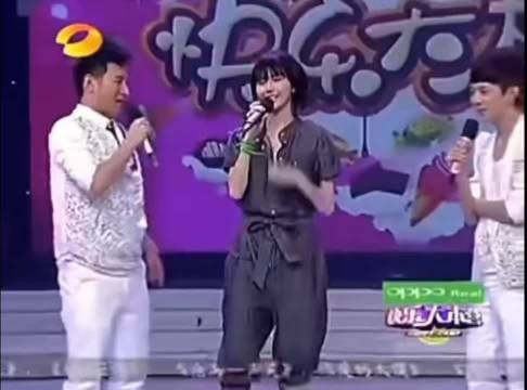 孙燕姿快本维嘉合唱我不难过旧片段出圈