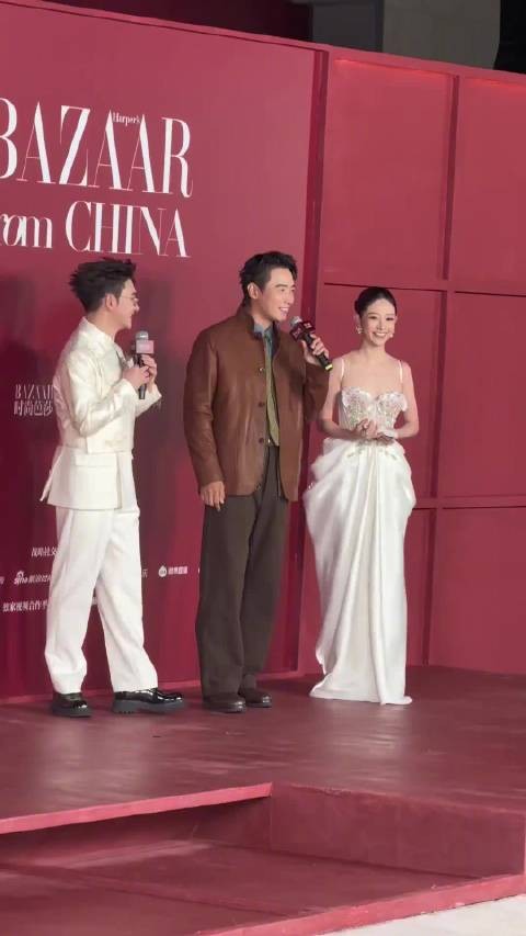 罗晋出差给孩子汇报行程