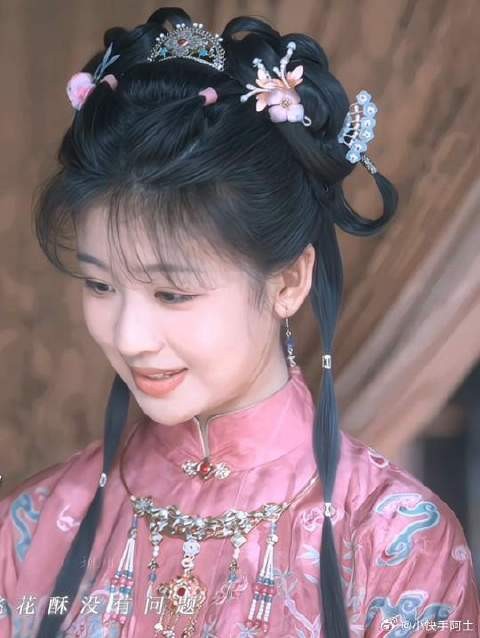 小时候的嘉兰真的很大家闺秀