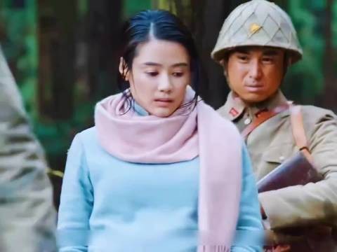 老猎人在深山布下机关陷阱，悄无声息收割整队鬼子