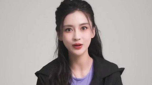 37岁杨颖上节目被网友说显老,法令纹都出现了,真的好无奈啊