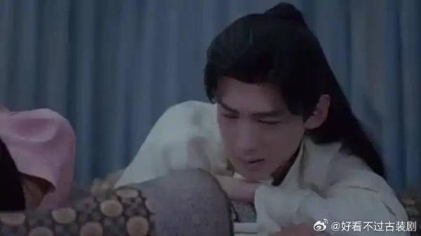 白敬亭给宋轶铺好后路，上演深情告白，谁知她在装睡