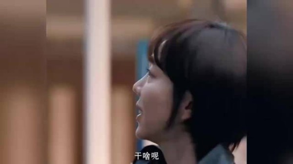 累到没力气说话都能被听成低沉性感，艾辰这滤镜一开，刘铮亮喘气都是优点