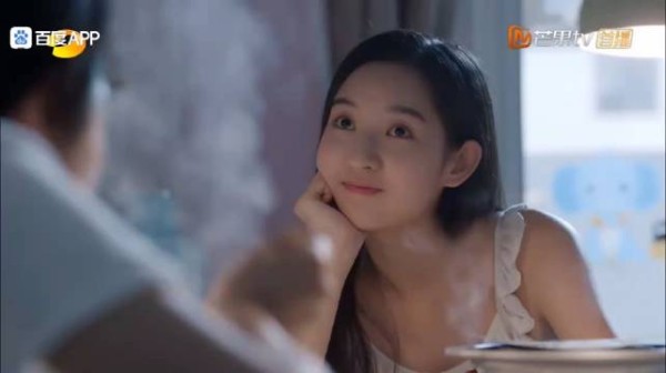 少年派｜青春期少女磕CP，妙妙手绘三角恋关系，简直是人间清醒吃瓜群众