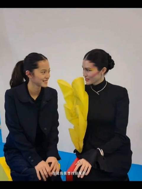 欧阳娜娜为何穗策划VOGUE造型