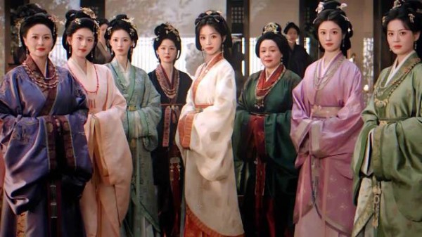 杨龙镜头刻画女性群像 母女情张弛有度