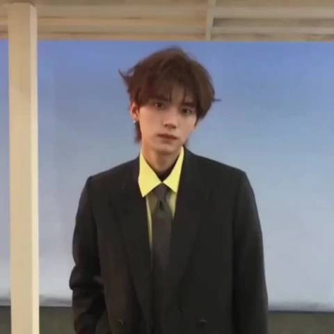 自带温柔男友气质,可塑性很强,各种现偶人设都能驾驭,快进组拍戏!