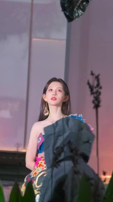 孟子义Vogue造型融合暮晚瑶尚公主风格