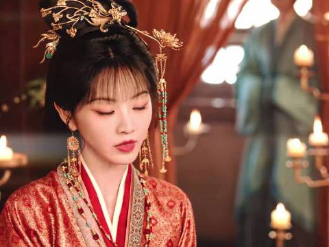 君黛歹毒,但实在美丽!
