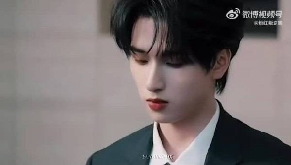 严浩翔贡献了伟大的人生镜头,浓颜小严的权威我后知后觉