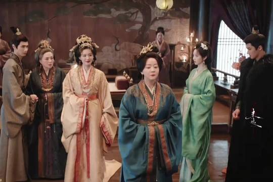 郭虞风为报复周芙不打低端局，谋划因男人毁于一旦