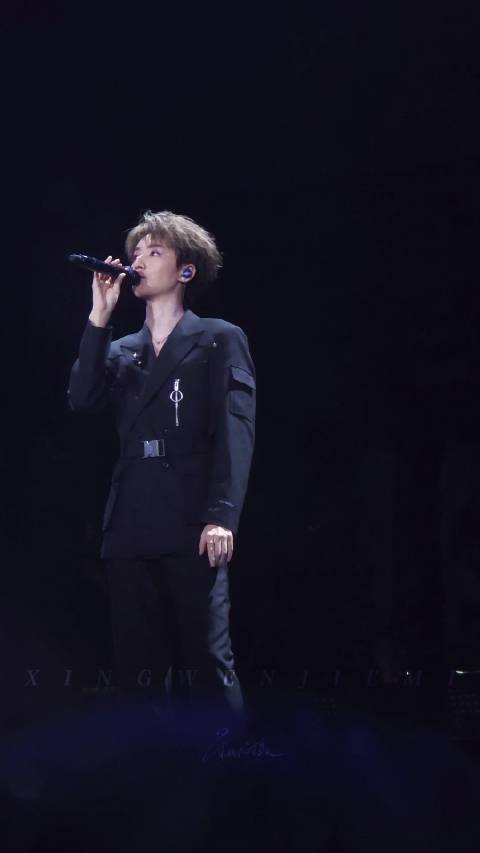 王俊凯贵阳演唱会献唱限定曲 称唱甲乙丙丁很幸福
