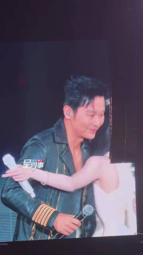 李晨听宋雨琦清唱落泪
