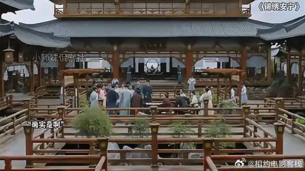 慎远给儿子过满月,亲戚们齐聚罗家,场面和谐又暖心
