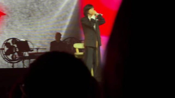 郁可唯成都生日音乐会首唱新歌,江映蓉到场庆生