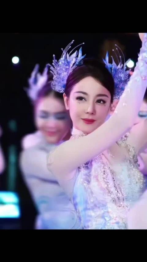 迪丽热巴古力娜扎刘亦菲VOGUE盛典同场亮相