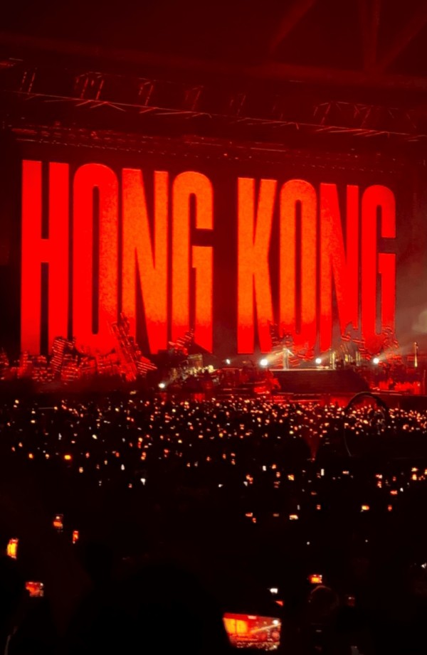 王菲1993年的粤语歌,昨夜在启德炸了