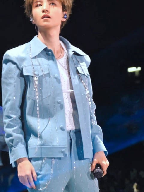谁能想到这还是受伤情况下的表演