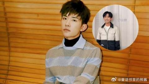 工作室偷拍易烊千玺录ID,挠痒甜笑帅气又可爱