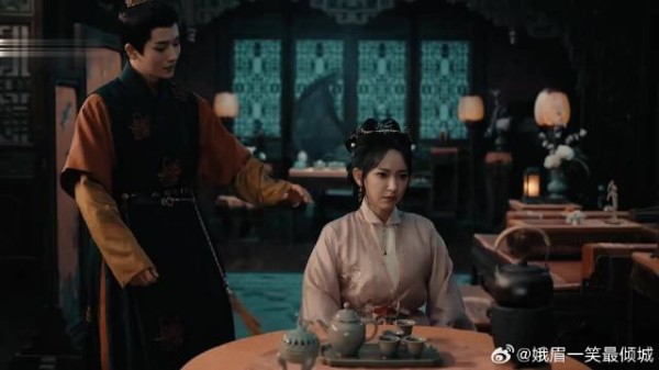 杀人误事惊后院，六小姐失踪夜未明