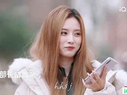 这位姑娘简直是综艺节目的天选之女,一开口就自带笑点与节奏感
