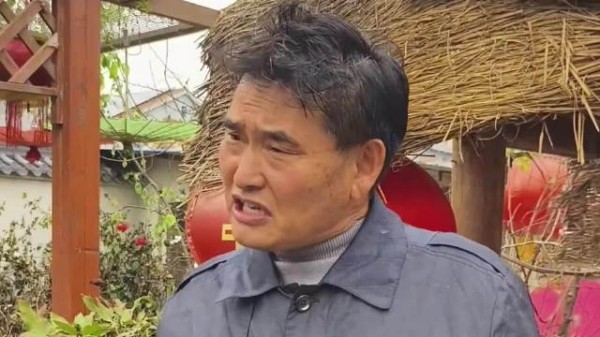 大衣哥朱之文报警,被黑粉组团举报扣劣迹艺人帽子,商演全叫停已回老家务农