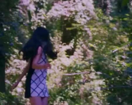 11年前的今天发行的f(x)《4 walls》