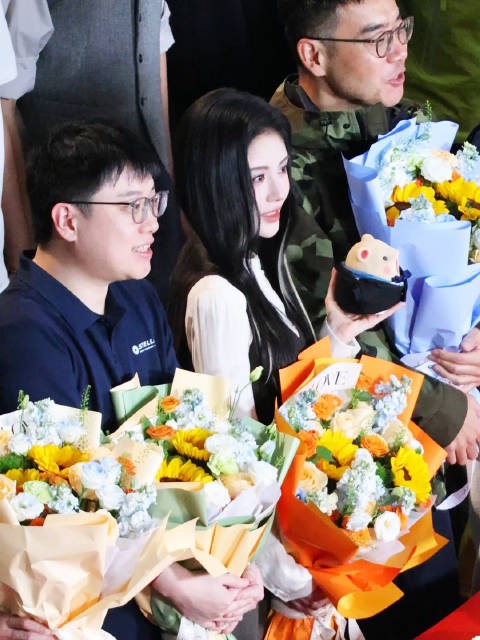 再见了 苏绿夏 杀青大吉~~~ 早日相见