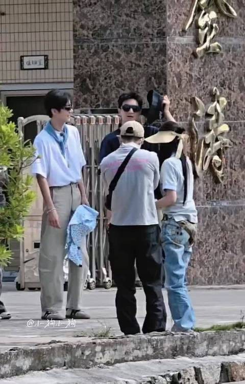 周柯宇今日录制综艺《今天好好吃》路透来了，你期待节目的播出吗