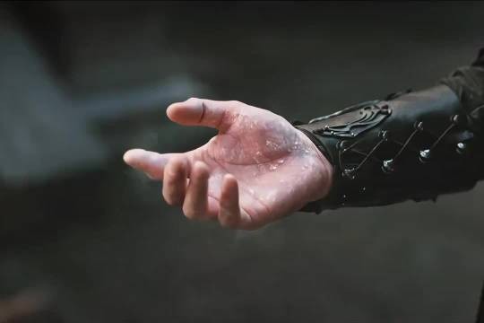 不爱你的人，连你中了寒毒，都会以为你是练了寒冰掌！ 常华森