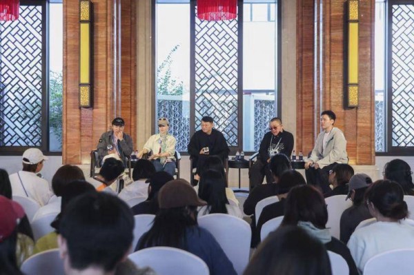 徐志胜:脱口秀只是看待世界的一种视角,却不是生活本身
