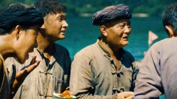 伟大的长征 红军给船夫做红烧肉，但自己只吃菜粥