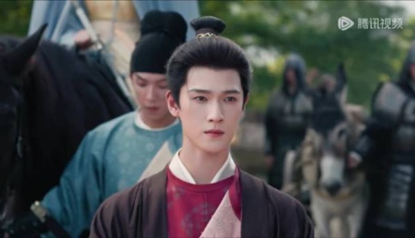 明天可以看到第一次见言尚外景的也是最帅的(我封的)一套ootd了