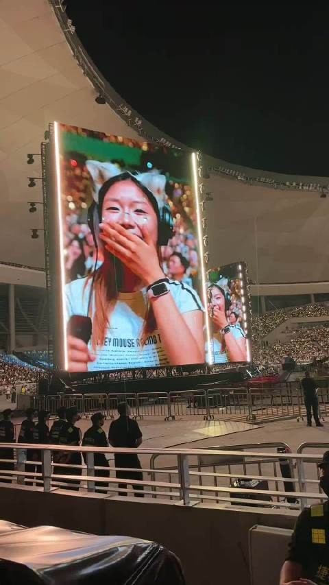 你们这么卷啊，我这种五音不全的都不敢去看演唱会了