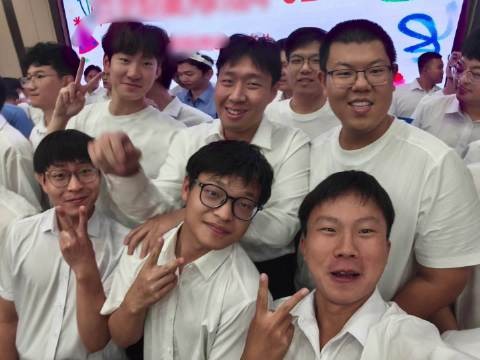 心怀期许不甘平庸，学技术敬业向前