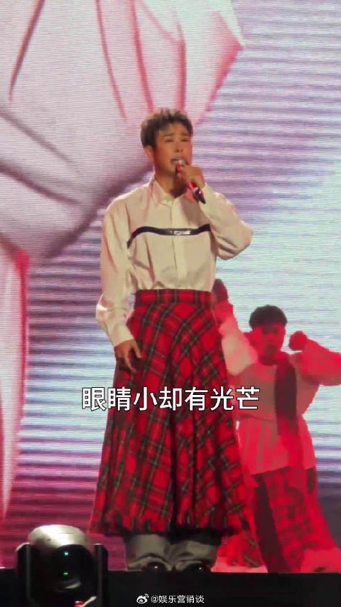 骨子里那股鲜活的劲儿,是藏不住的年轻