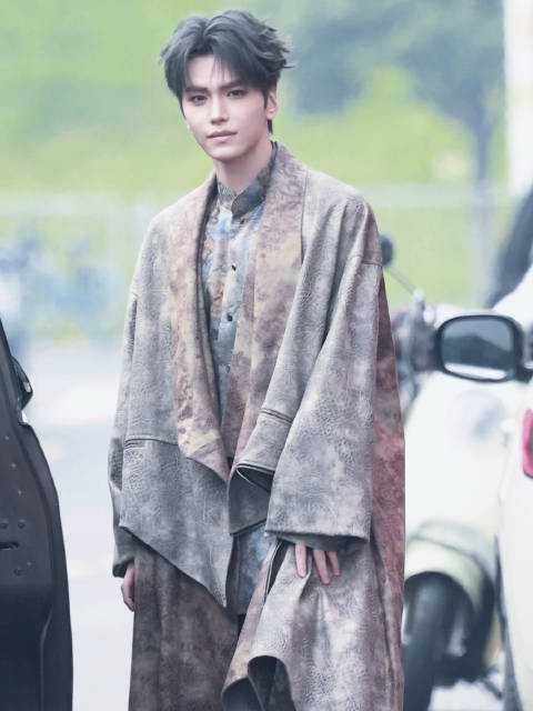 20261028 披哥转场 新造型呀 古风小子