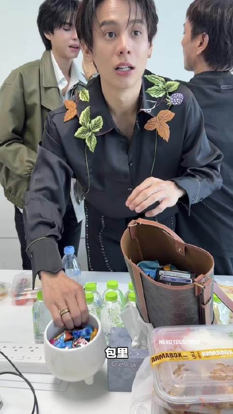 你逃走了你弟呢