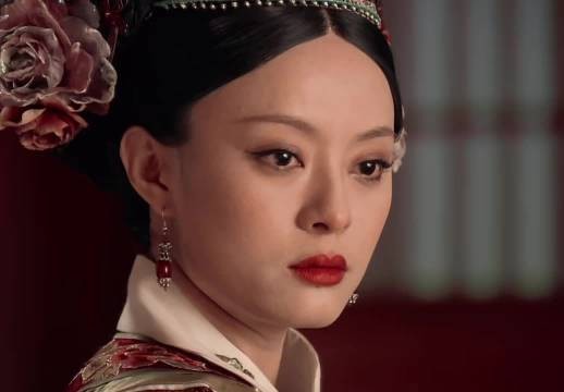 安陵容无子封妃,靠制香冰嬉刺绣唱歌挣一生