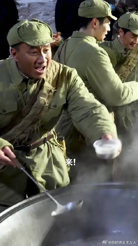 看着七连战士们吃元宵的场景，如果这就是故事的结局，该有多好啊！