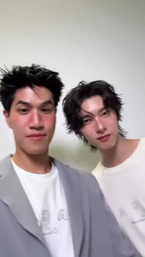 20261025 ELLE FASHION WEEK 2026 捉到一个花美男和一只魅惑