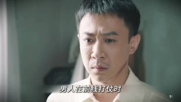 男人前线打仗失去左腿而消失女友面前，10年后又让他们重逢！