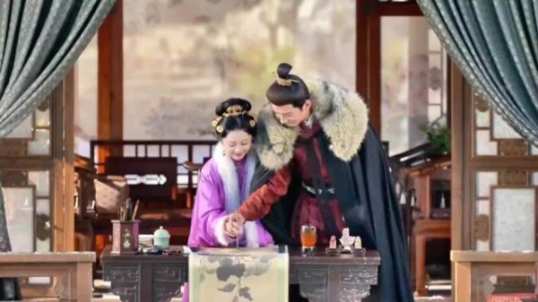 兰香刚生下女儿秦氏病逝，程氏设局陷害兰香