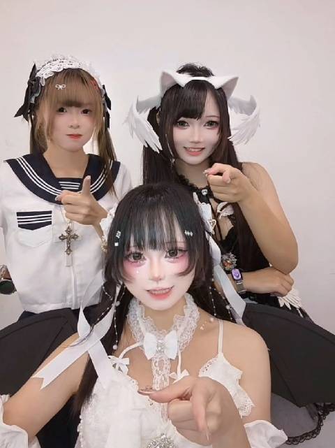这个咲咲拍手势舞怎么自带BGM呀？ 和最喜欢的@翼猫Yoku_伊甸边界
